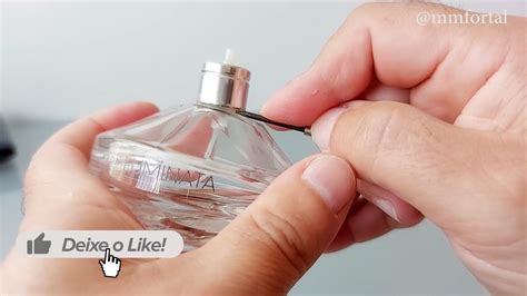 como abrir o frasco de perfume